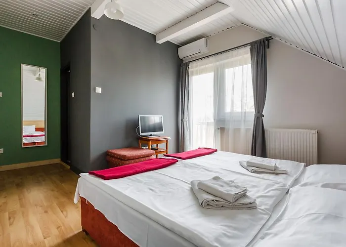 Borbaratok Panzio Pensiune 3*